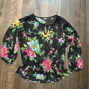 3/$12. Lily Rose. Floral Top. Size S.